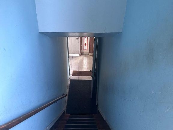 3rd image of 152 Jacques St