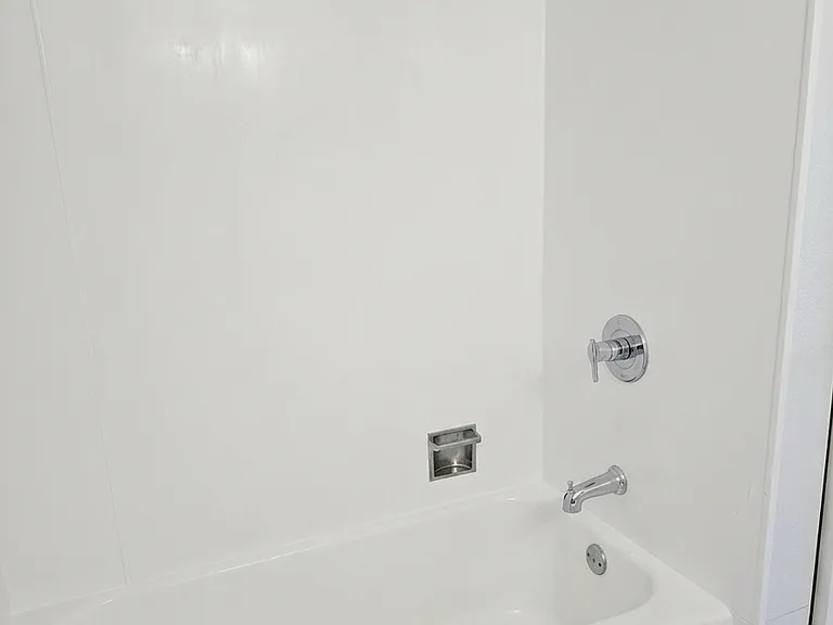 243 N 4th St #1 — Photo 9