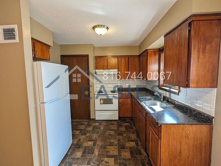405 NE Orchard St #A — Photo 7