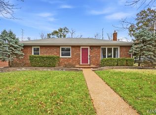 658 Francis Pl, Saint Louis, MO 63105