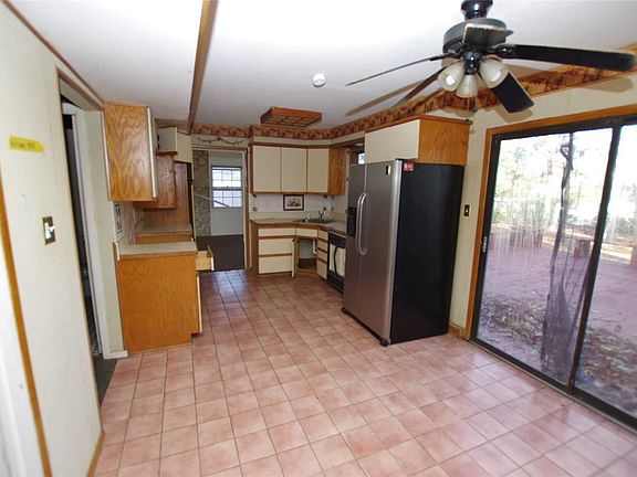 3rd image of 25 Wycomb Pl