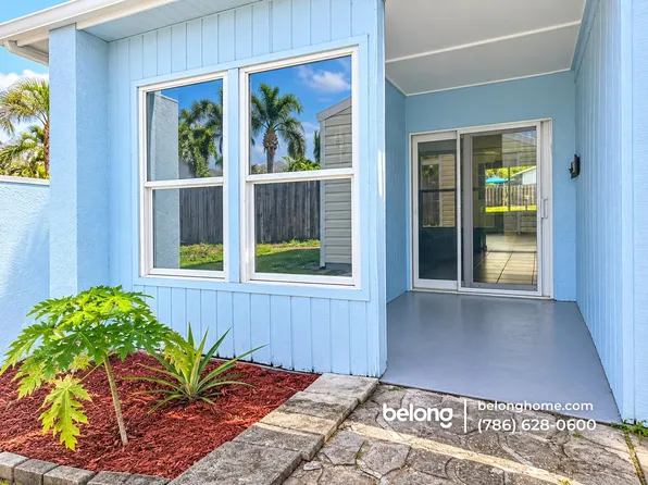 7669 SE James St, Hobe Sound, FL 33455