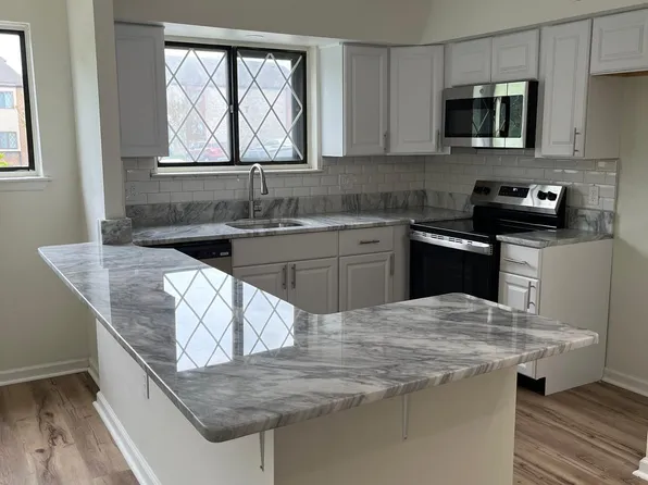 5200 Hilltop Dr, Brookhaven, PA