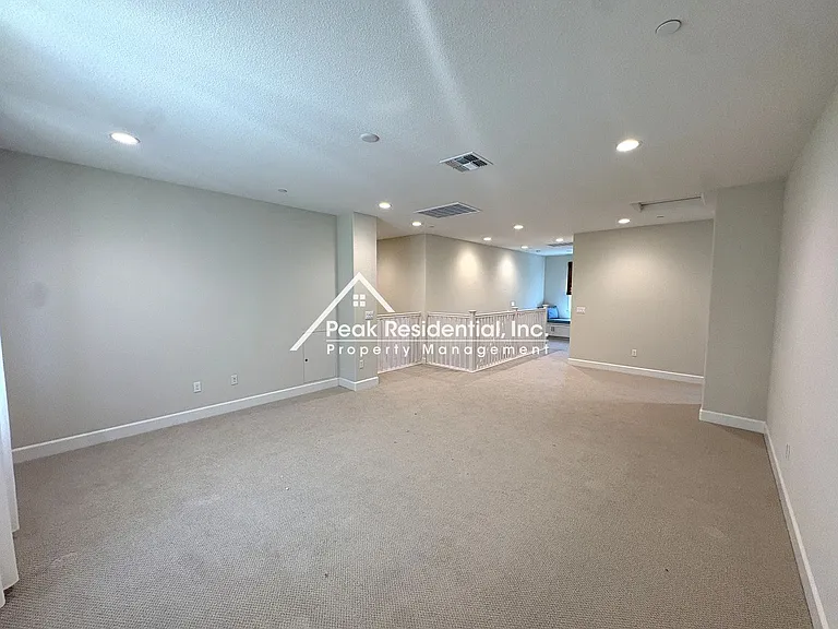 2794 Elderberry St — Photo 12
