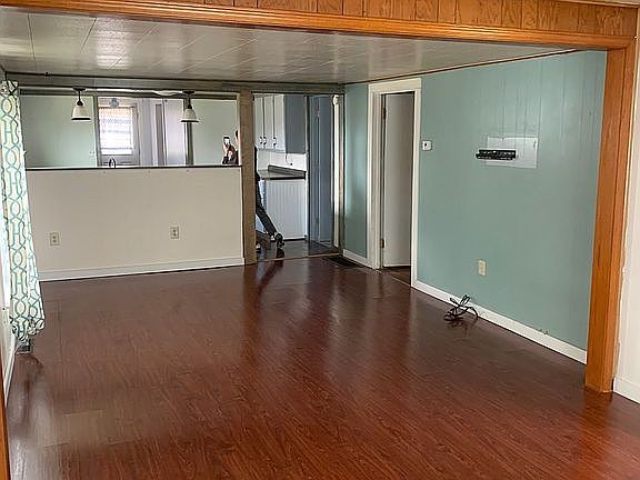 5th image of 407 Myrtle Ave