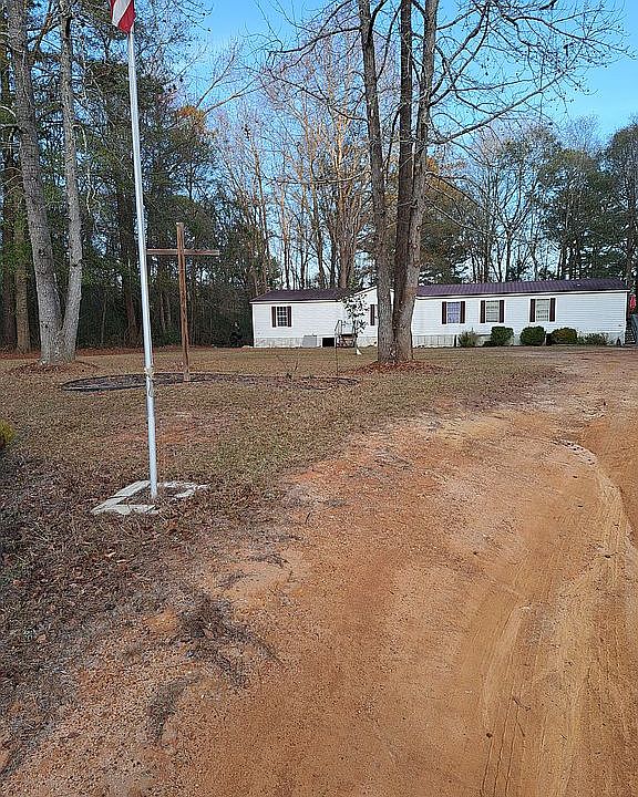 1st image of 829 Wren Ln