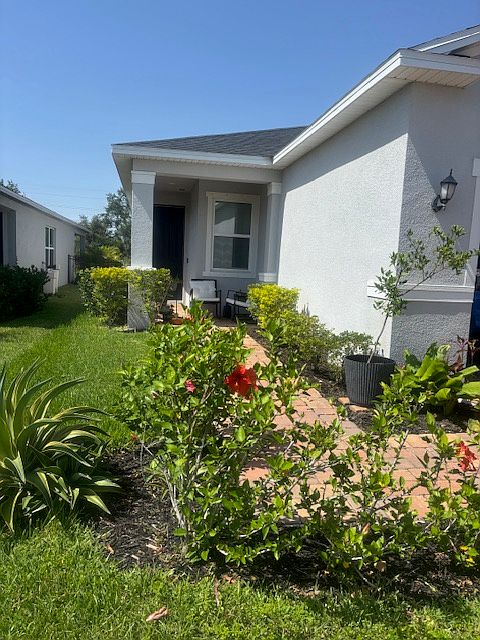 Front of house/Garage