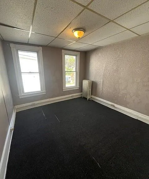 223 W Rowe St — Photo 3