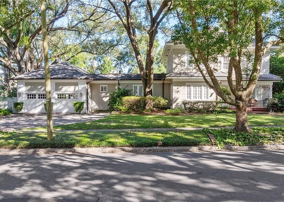 1st image of 221 W Palm Dr