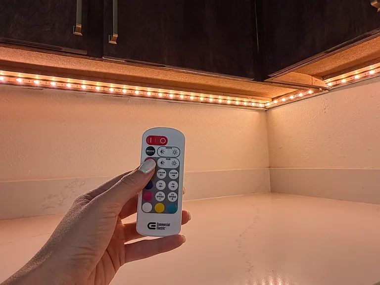 Adjustable kitchen lights
