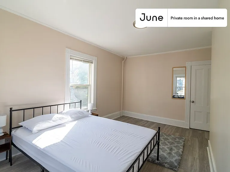 11A Islington St #C — Photo 1