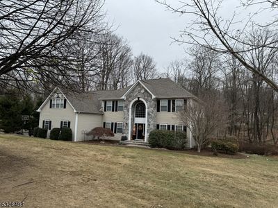 2 Manor Dr, Andover, NJ, 07821