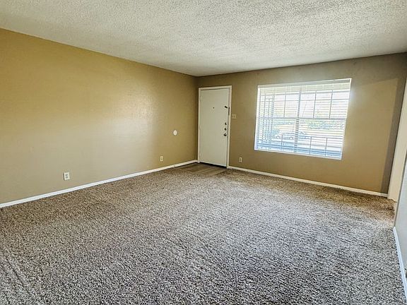 3rd image of 204 10th St APT 31