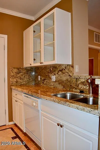 2 bed, 2.0 bath, 790 sqft, $1,550 — Photo 4