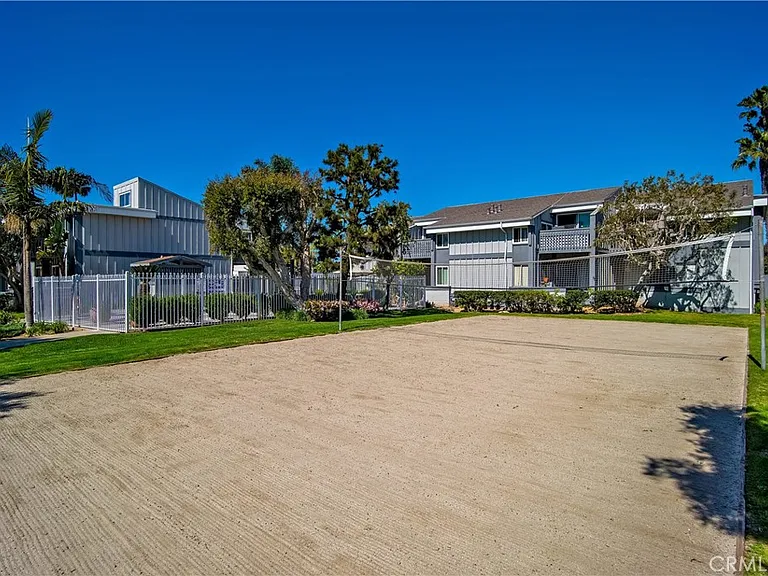 17082 Pacific Coast Hwy #102 — Photo 41