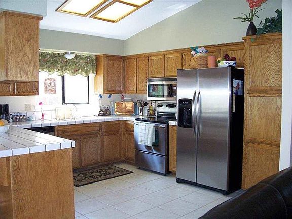 5th image of 837 Tamarack Dr