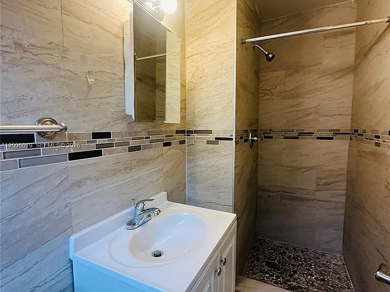1708 Van Buren St #3 — Photo 3