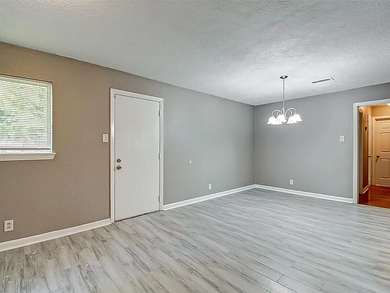 213 Newman Rd — Photo 6