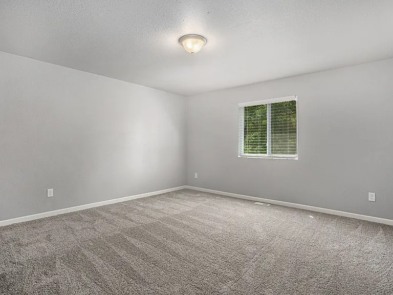 742 E Pine Hill Ave — Photo 11