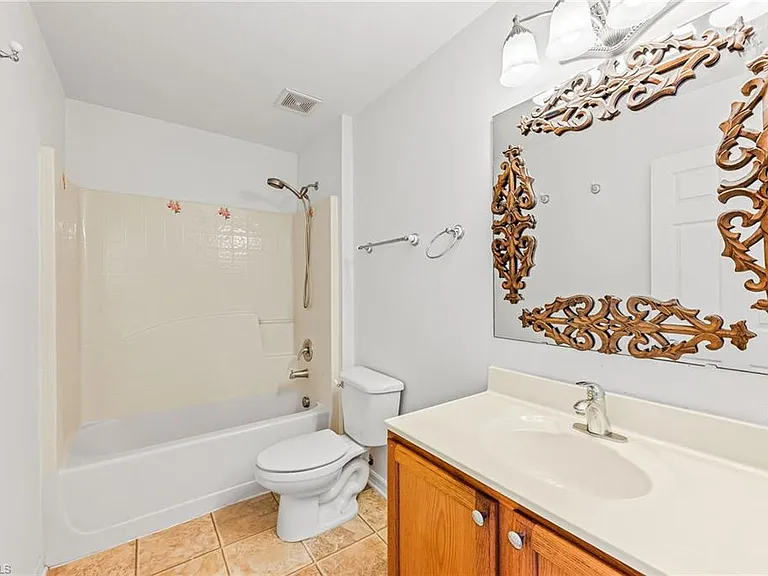 312 Lenz Ave S — Photo 4