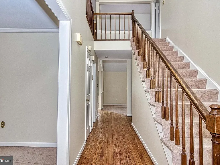 2205 Cedar Mill Ct — Photo 3