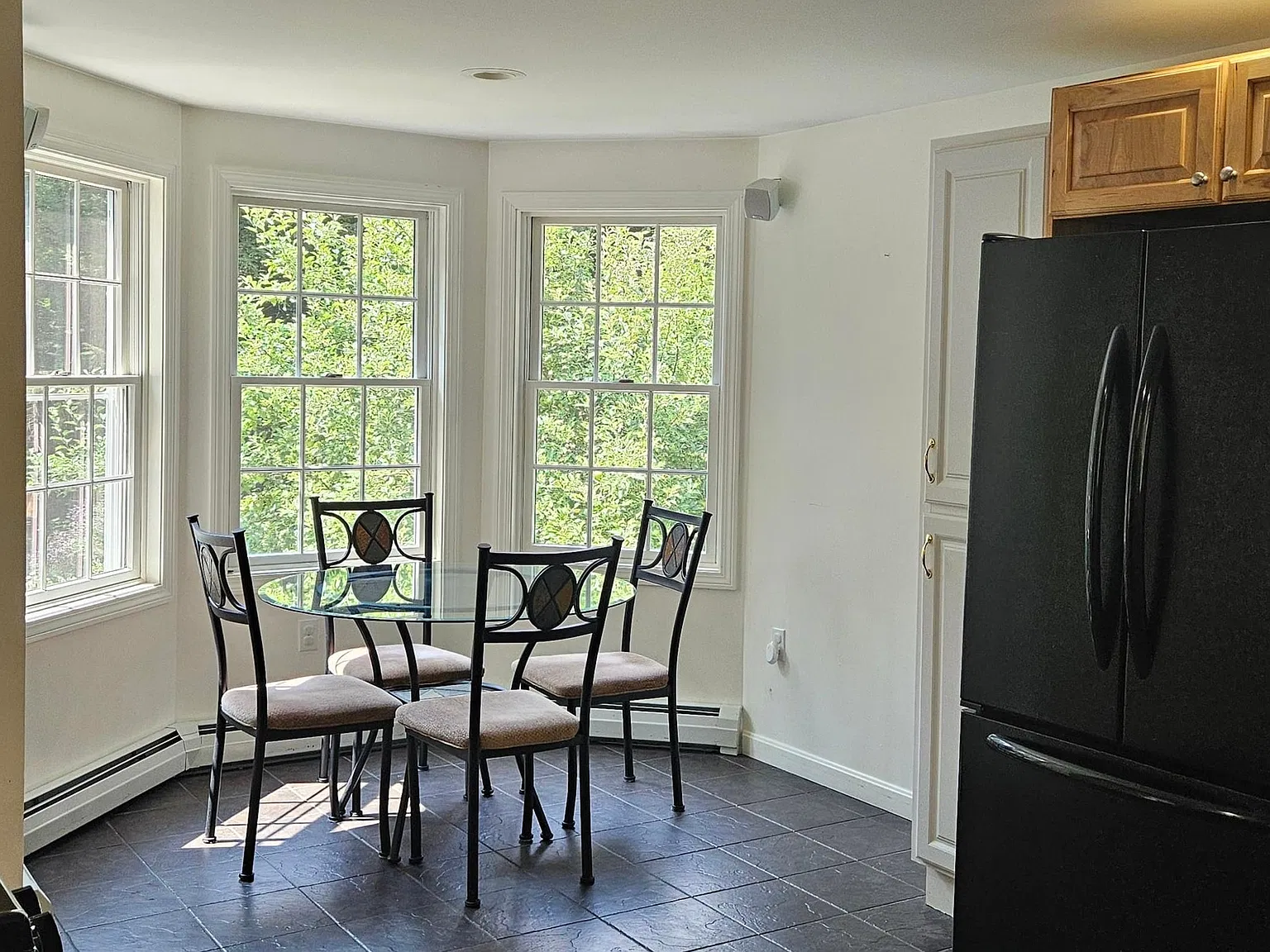 4 bed, 3.5 bath, 3372 sqft, $2,600 — Photo 4