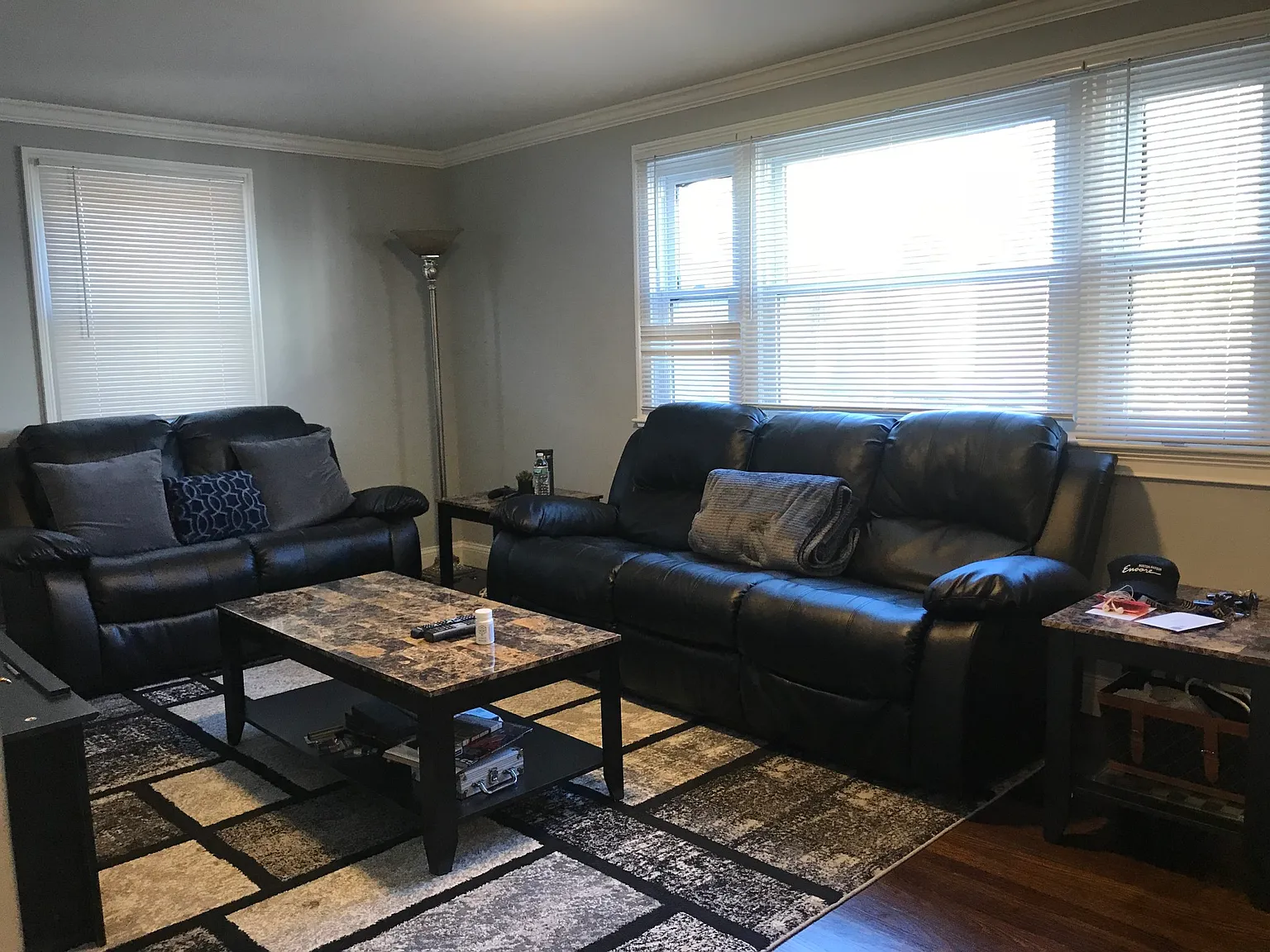 3 bed, 1200 sqft, $3,300 — Photo 4