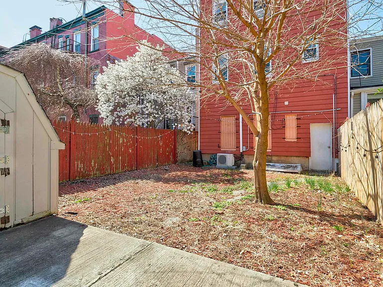 78 Erie St #2 — Photo 15