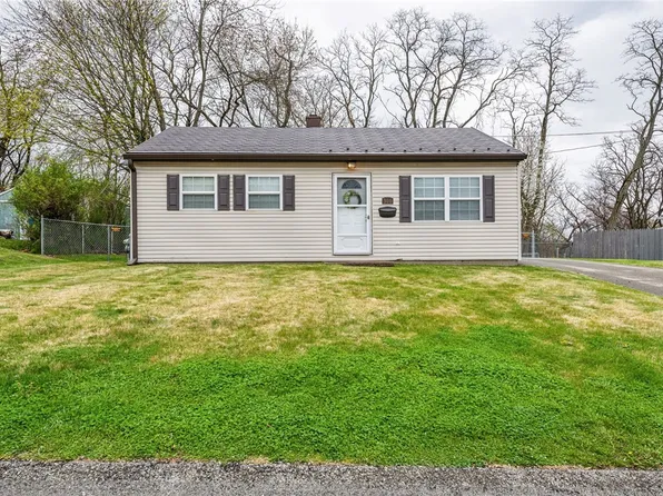 300 McDonald Dr, North Huntingdon, PA 15642