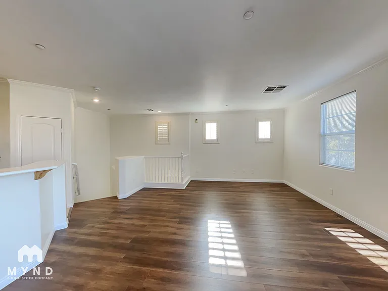495 Westminster Hall Ave #103 — Photo 2