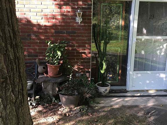 4th image of 23 Orchard Hts