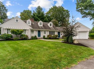 7 Lee Rd, Barrington, RI 02806