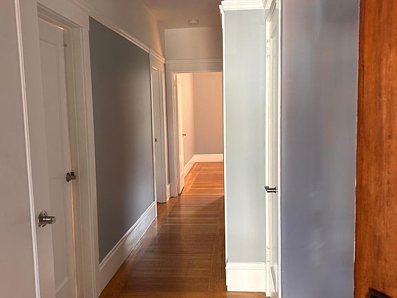 3rd image of 555 28th Ave
