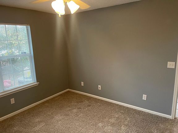 4th image of 2815 Herring Dr