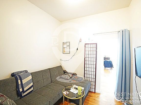 3rd image of 386 17th St #3L