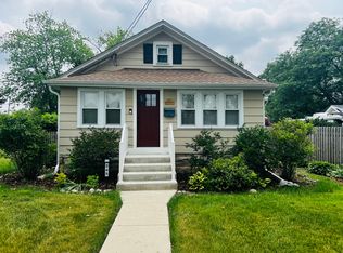 205 W Harrison Rd, Lombard, IL 60148