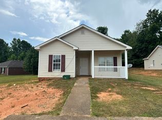 627 Dove Cv, Social Circle, GA 30025