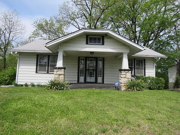 2nd image of 5484 Muncie Dr