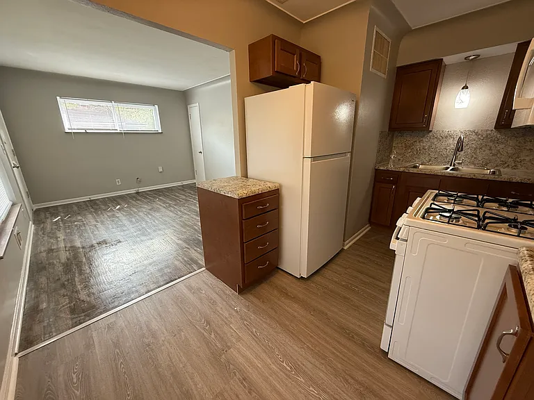 2841 Terrace Downs St #24 — Photo 5