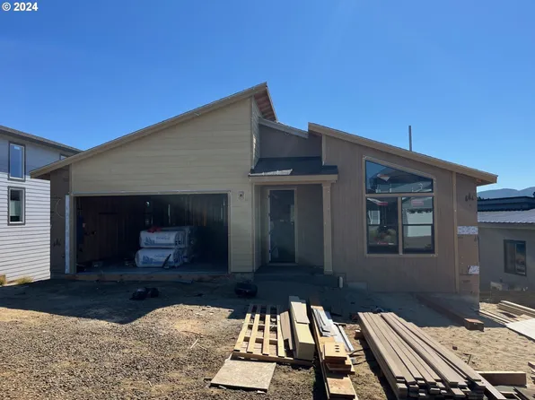 574 Sea View Dr, Manzanita, OR 97130