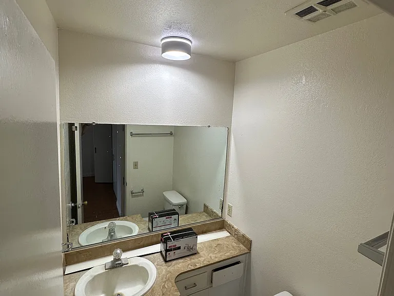 220 N Lincoln Ave #G — Photo 7