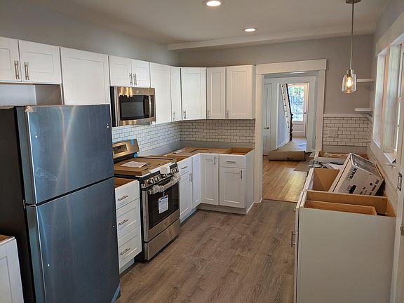 Kitchen (Granite counters to be installed early October)