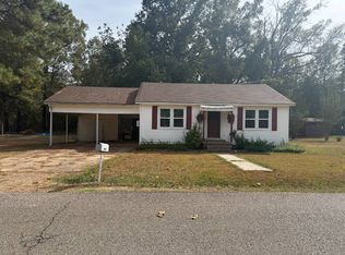 901 Pinecrest Ave, Hope, AR 71801