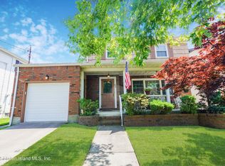228 Park St, Staten Island, NY 10306