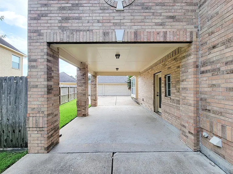 914 Ivory Ridge Ln — Photo 49