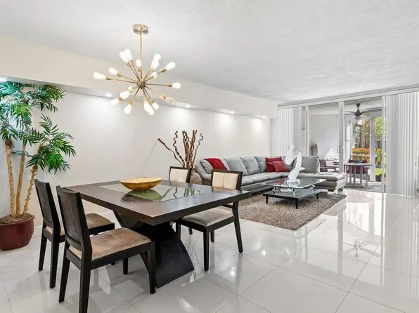 1900 Sabal Palm Drive #106, Davie, FL 33324