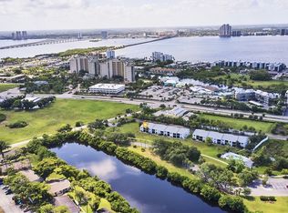 1051 Palm Ave APT 117, North Fort Myers, FL 33903