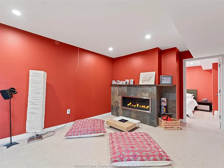 398 Poplar Dr — Photo 31