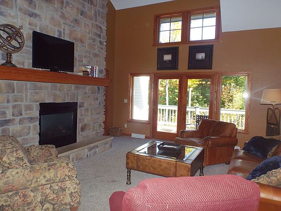 5th image of 8428 Canterbury Drive