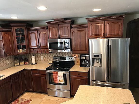 4th image of 2839 W Patricia Ln